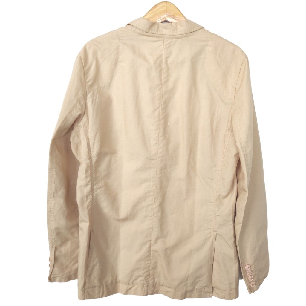 Cotton-linen blend jacket: Varun Dhawan